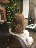 アッシュベージュミディアムレイヤー