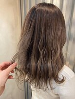 ジーナ セントラル銀座(Zina)&nbsp;小顔オリーブカラーボブルフハイライトカラークールショート