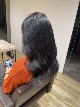 エヌプラス(N+) 黒髪グラデヘアーオリーブグレー小顔に見せるヘアココアベージュ