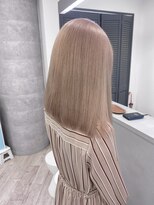 ルーブ トウキョウ(Loob. TOKYO)&nbsp;ナチュラルミルクティーカラー【ケアブリーチ、透明感】