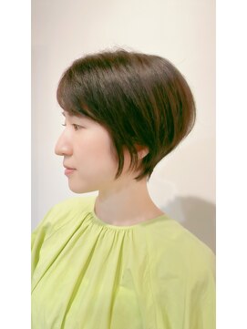 ローバーゴーヨン(Rover 54) 大人ショートボブ