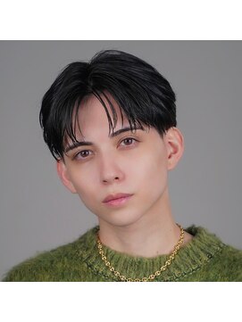 オーシャントーキョーオーバー 渋谷(OCEAN TOKYO OVER) 波巻き束感ショートツーブロックマッシュアップバングコンマヘア