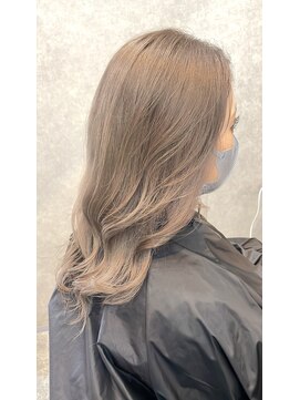 ルーツ(Roots) 今期も大人気！ハイトーンミルクティーカラー☆