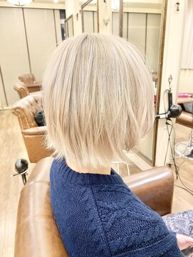 ヘアードレス ル レーヴ(hair dress Le reve) ブロンドフェイスレイヤーボブ