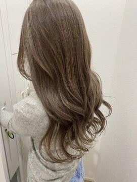 リムヘアーズボウグループ(Rim hairs BEAU group) 滋賀/守山/ロング/カーキベージュ
