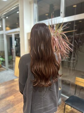 ヘアーワークス ボナ(HAIR WORKS bona.) 柔らかな質感で魅せる大人のナチュラルロング/艶/艶カラー