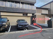 クシェルヘア(kuschel hair)の雰囲気（シャッターは常に閉まっています、建物端の通路を奥へ進んで左へ）