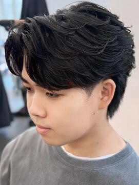 バース バイ ハピネス(BIRTH by happiness) 奈良men'sフェザーパーマフェザーショート