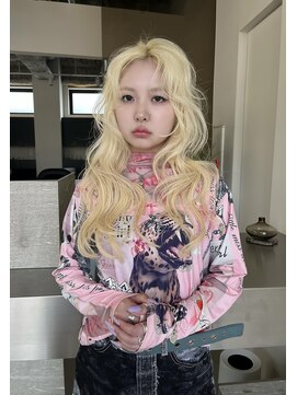 ステン(sten) ハイトーンロング/抜きっぱなしブロンド/レイヤーカット