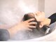 モゴイケブクロ(MOGO IKEBUKURO)の写真/髪だけでなく、身体も心もリフレッシュできる「ヘッドスパ」「頭浸浴」をご用意♪