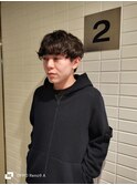 刈り上げセンターパート/波巻きツイストスパイラル/伏見