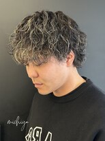 アンドメゾンオム(&Maison. homme)&nbsp;センターパート/ニュアンスパーマ/毛流れパーマ/波巻きパーマ