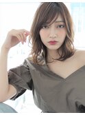 大人なスモーキーカーキベージュ