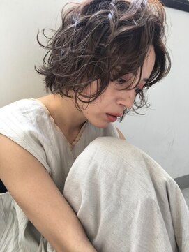 ニキータ(Nikiita) マットアッシュカラー