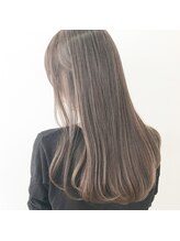 いつも縮毛矯正をすると【ツンとなり不自然なのが悩みです・・・】柔らか縮毛矯正はどのようなものですか？