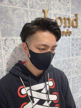 ロンド ストラーダ 心斎橋(Lond strada) 【津賀 涼】大人カッコいい外国人風パーマ刈り上げビジネス☆