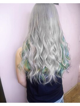 シェリエ(Cherie) プラチナシルバー/インナーユニコーンカラー/モスグリーン