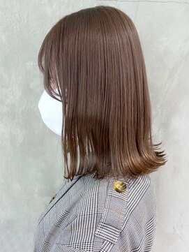 アイティーバイアルバム 下北沢店(IT by ALBUM) 暗めベージュ_アースカラーくびれヘアツートンカラー_ba370051