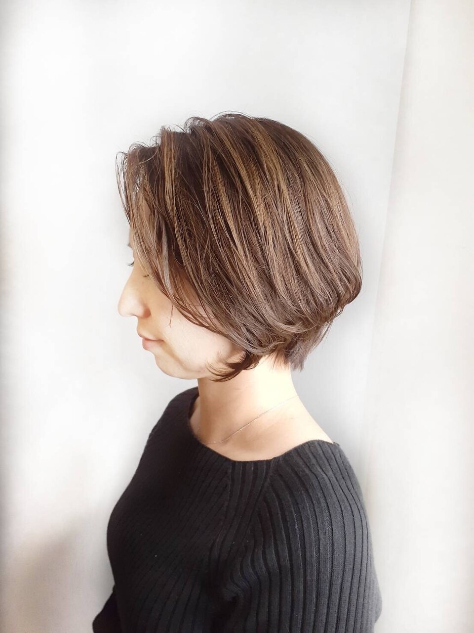 大人の上品ショートボブ：L175884987｜クラゲ(海月)のヘアスタイル