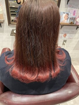 スリービープラス(3beplus) 赤色裾カラー