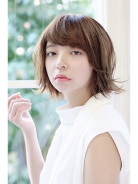 ルーツ(ROOTS) 洗いざらしでキマるカッコ可愛い外ハネボブ