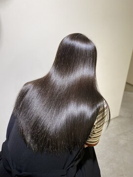 パシフィックダズールバトン(Pacific Dazzle baton) 艶髪カラー