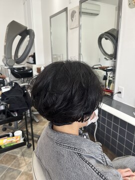 フリーダム(FREE-DOM) パーマ・くせ毛を生かしたショートボブ