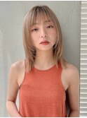 ハイトーン×ミディアムウルフ 似合わせカット顔周り顔まわり