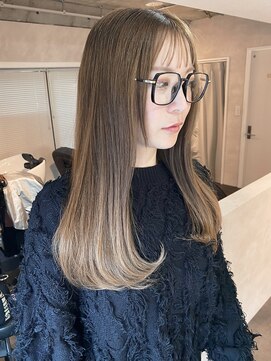 オン眉大人ガーリーヘアブリーチなしベージュカラーロングヘア
