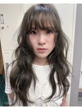 プロのヘアメイクアップアーティストによるメイクメニュー