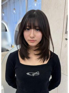 ネモネ バイ ミリー 梅田茶屋町(nemone by milly) 軽やかなミディアムレイヤー