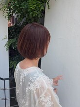 ヴァロ(Valo)&nbsp;大人可愛い♪血色感UPほんのりピンクカラー・ショートボブ