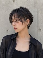 エヌア(ENURE)&nbsp;ロングレイヤー ベージュカラー ショートボブ 切りっぱなし