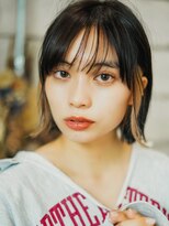 ライラ(Lyla)&nbsp;透ける黒髪　イヤリングカラーボブ