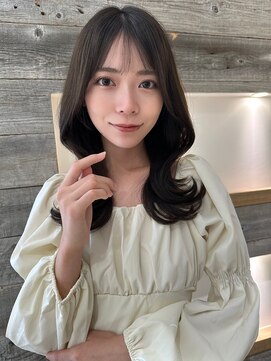 アイヴィ 表参道(IVY) オリーブカラーフェイスレイヤーくびれヘア【肥田亜沙美】