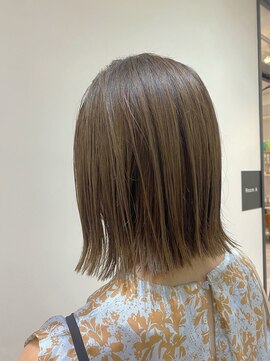 ネウィ 八王子(newi) 外ハネボブ/前下がりショート/内巻きワンカール/鎖骨ミディアム