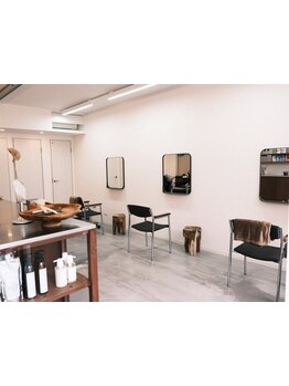 3席のみのプライベートサロンであなただけの贅沢なヘアケアタイムを―。［梅田/中津/自社製髪質改善］