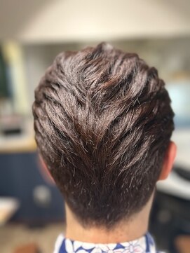 ヘアー エシカリー トラスト(Hair Ethically TRUST) メンズ　ミディアムスタイル