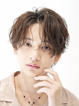 オーシャントーキョー 心斎橋(OCEAN TOKYO WEST) ラウンドマッシュウルフシースルーフェザーショート