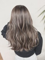 ヴィフ 大船(VIF) バレイヤージュ/ハイライト/ダブルカラー/ケアブリーチ/ボブ