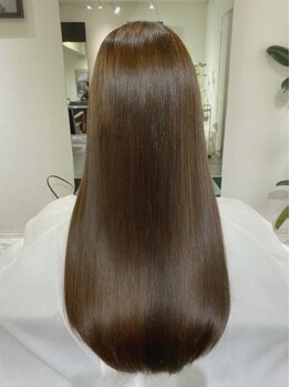 ファナ(fha-na)の写真/髪のダメージを補修し、髪質改善を叶える◎繰り返すカラーやパーマで傷んだ髪の毛もうるつやヘアに！