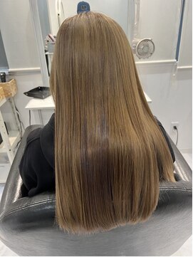 髪質改善と酸性ストレートで叶える艶ブラウンストレートロング