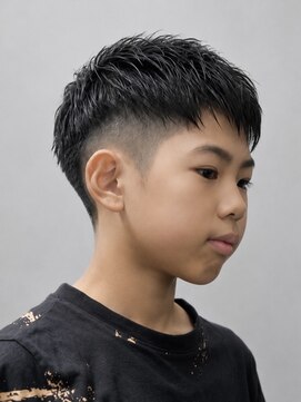 スター(STAR) キッズカット束感ショート男の子人気ヘア