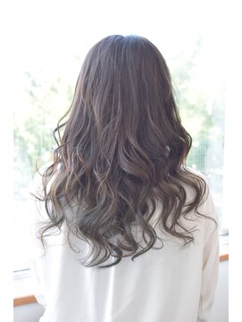 ヘアアンドメイク ムーア(Muuua) Wカラーで作るグレージュのグラデーションカラー