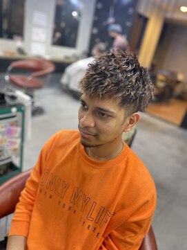 モウ(mow) ツーブロックツイスト