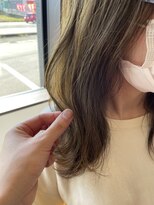 スリーバイザサロン(THREE by the salon)&nbsp;オリーブベージュ