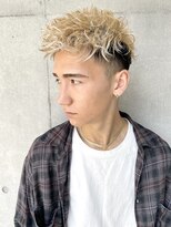 アカ(ACA)&nbsp;マッシュショートハイトーンカラーブリーチカラー札幌大通