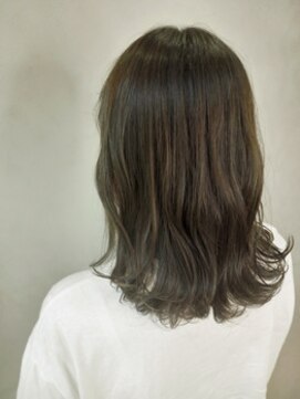 オレロ 国立(olelo) 大人ガーリー/似合わせカット/リバースセンターパート/国立