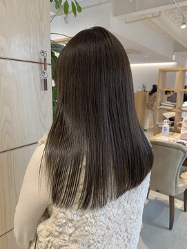 アドラーブル 万代店 (adorable) 【透明感】オリーブベージュ【ロング】