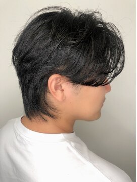 トータルビューティーサロン プリエ(prier) センターパートウルフ　アッシュブラック